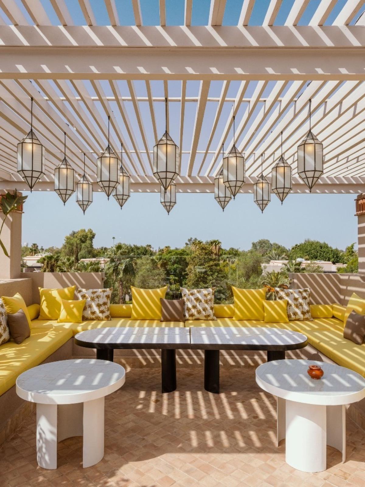 Zest Rooftop Bar